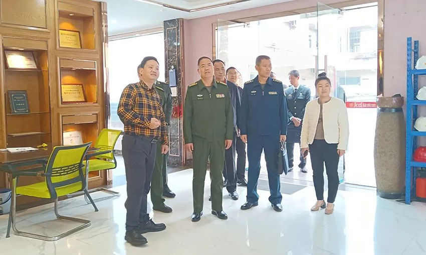 佛山軍分區政委、禪城區委常委領導一行蒞臨91香蕉视频污片調研指導工作